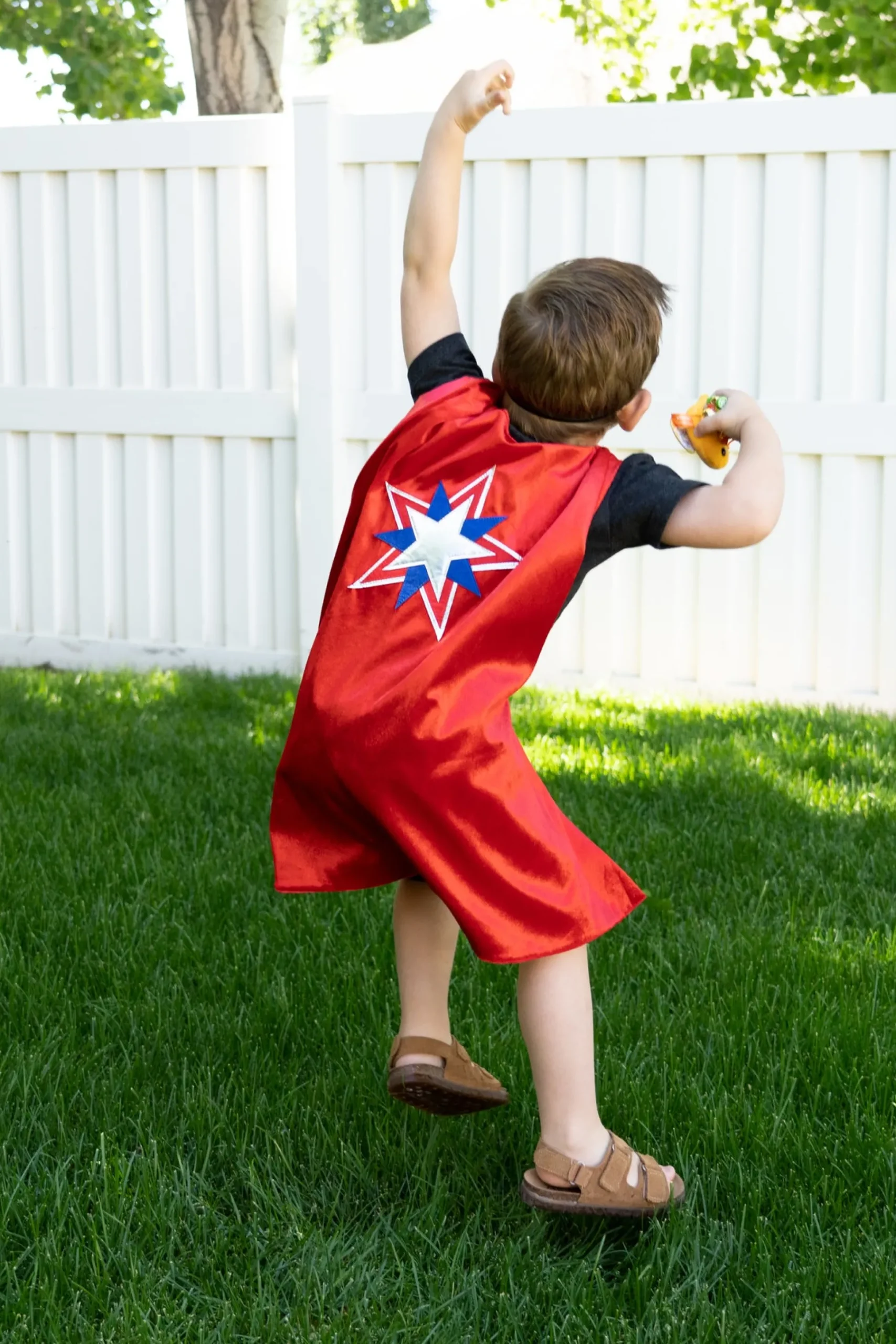 Little Adventures American Hero Cape & Mask Set> Dress Ups