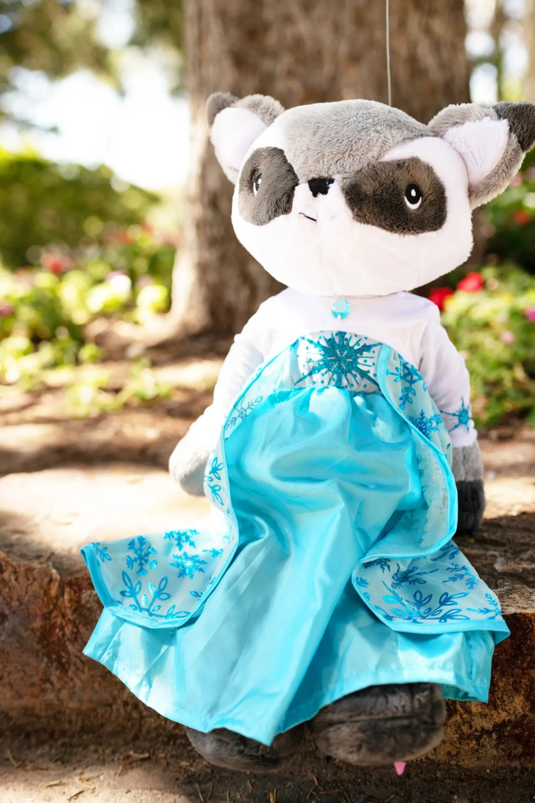 Little Adventures Doll Dress Ice Princess> Doll Dress Ups