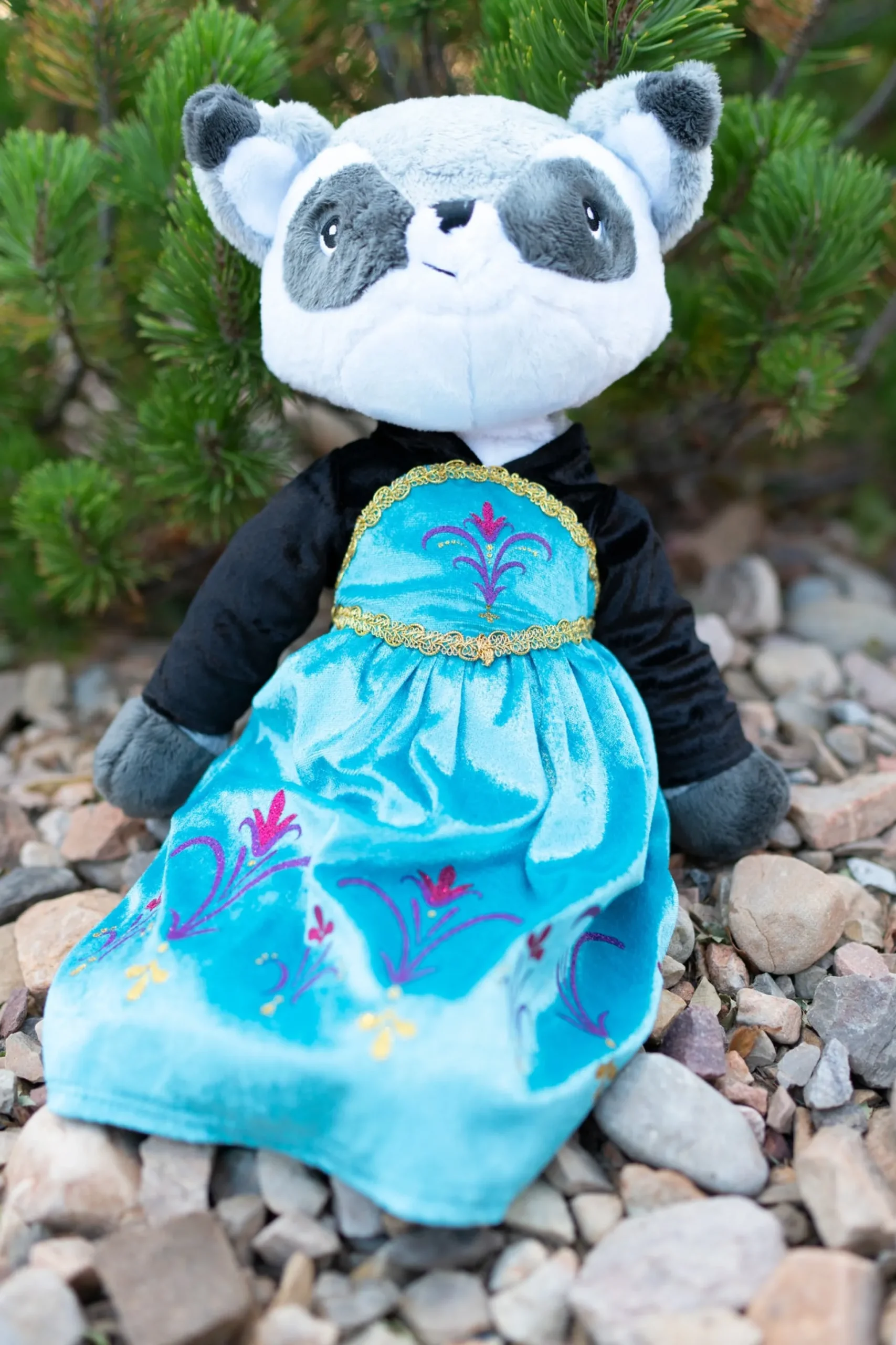 Little Adventures Doll Dress Ice Queen Coronation> Doll Dress Ups