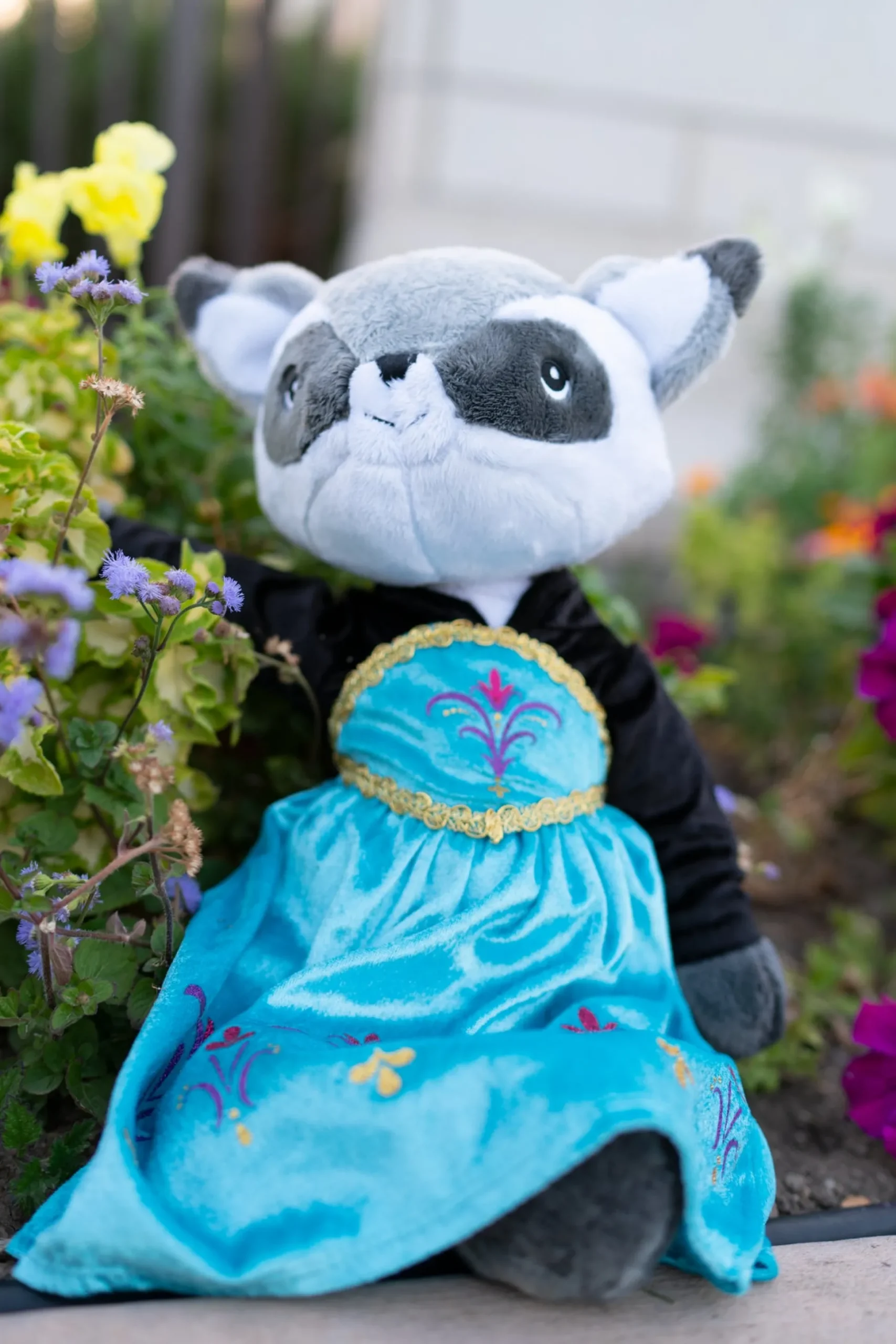 Little Adventures Doll Dress Ice Queen Coronation> Doll Dress Ups