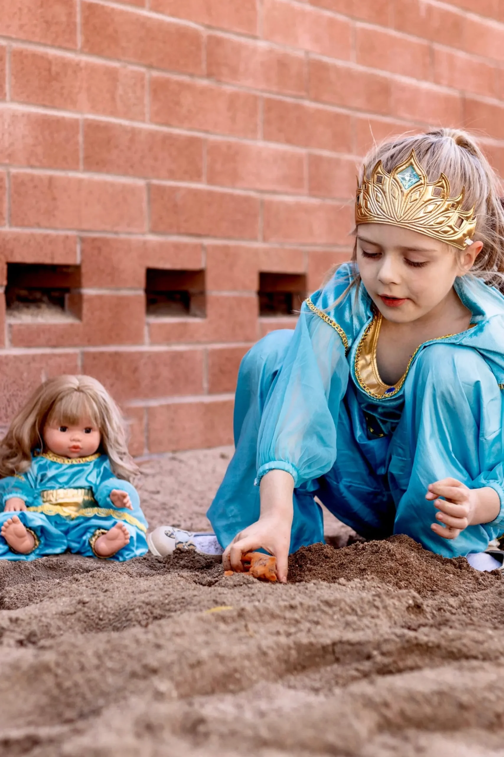 Little Adventures Doll Dress Oasis Princess> Doll Dress Ups