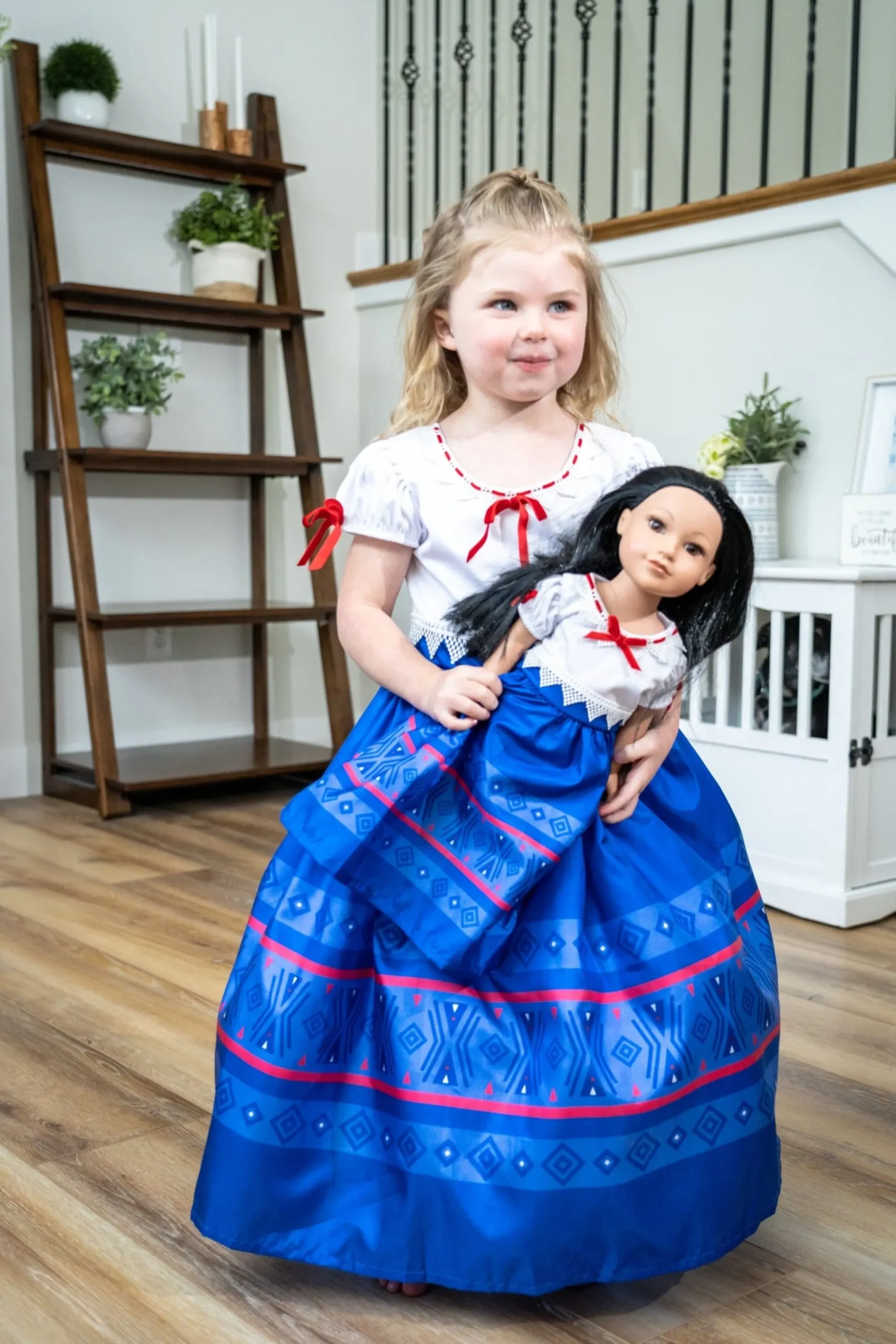 Little Adventures Doll Dress Strong Princess> Doll Dress Ups