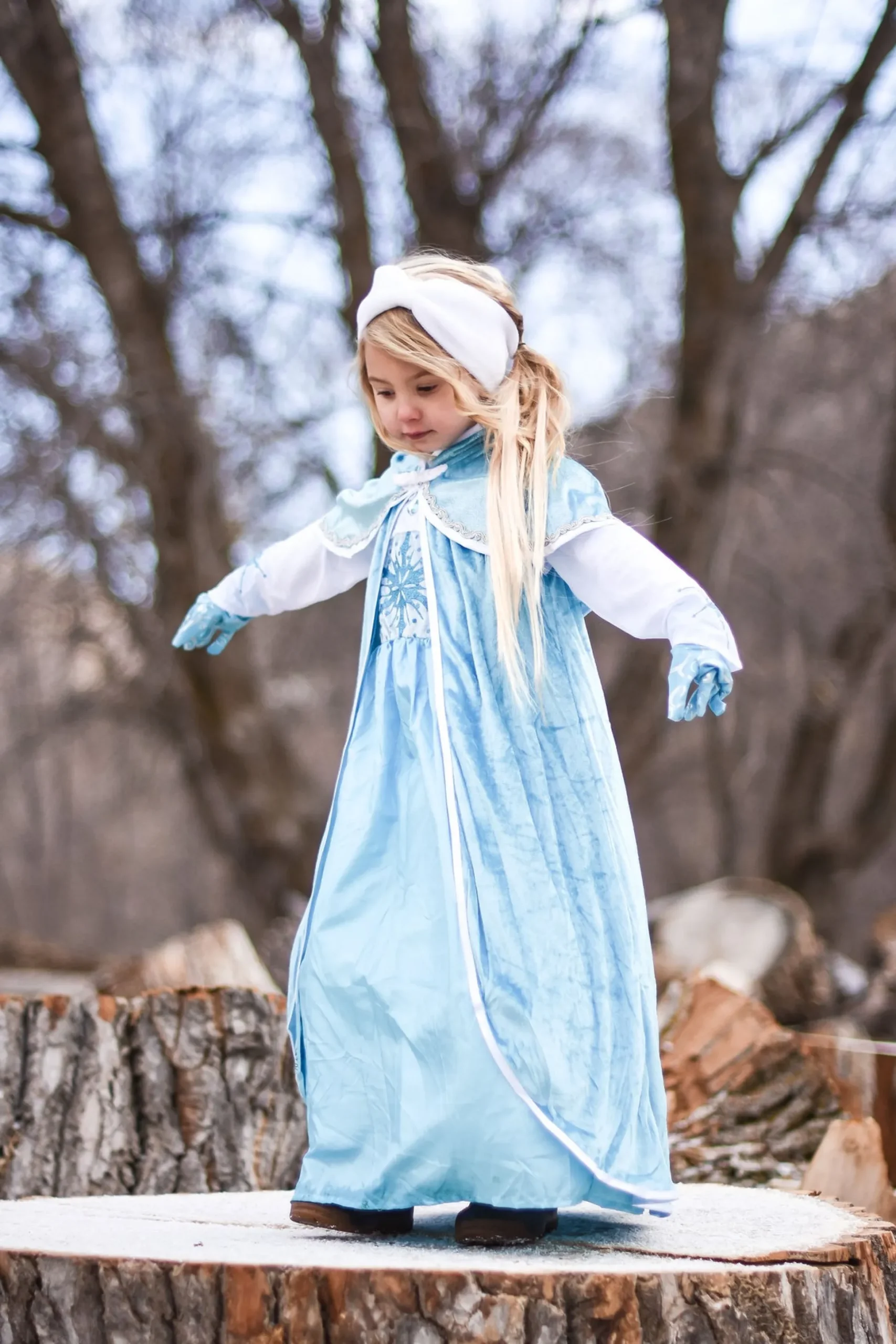 Little Adventures Ice Cloak> Cloaks