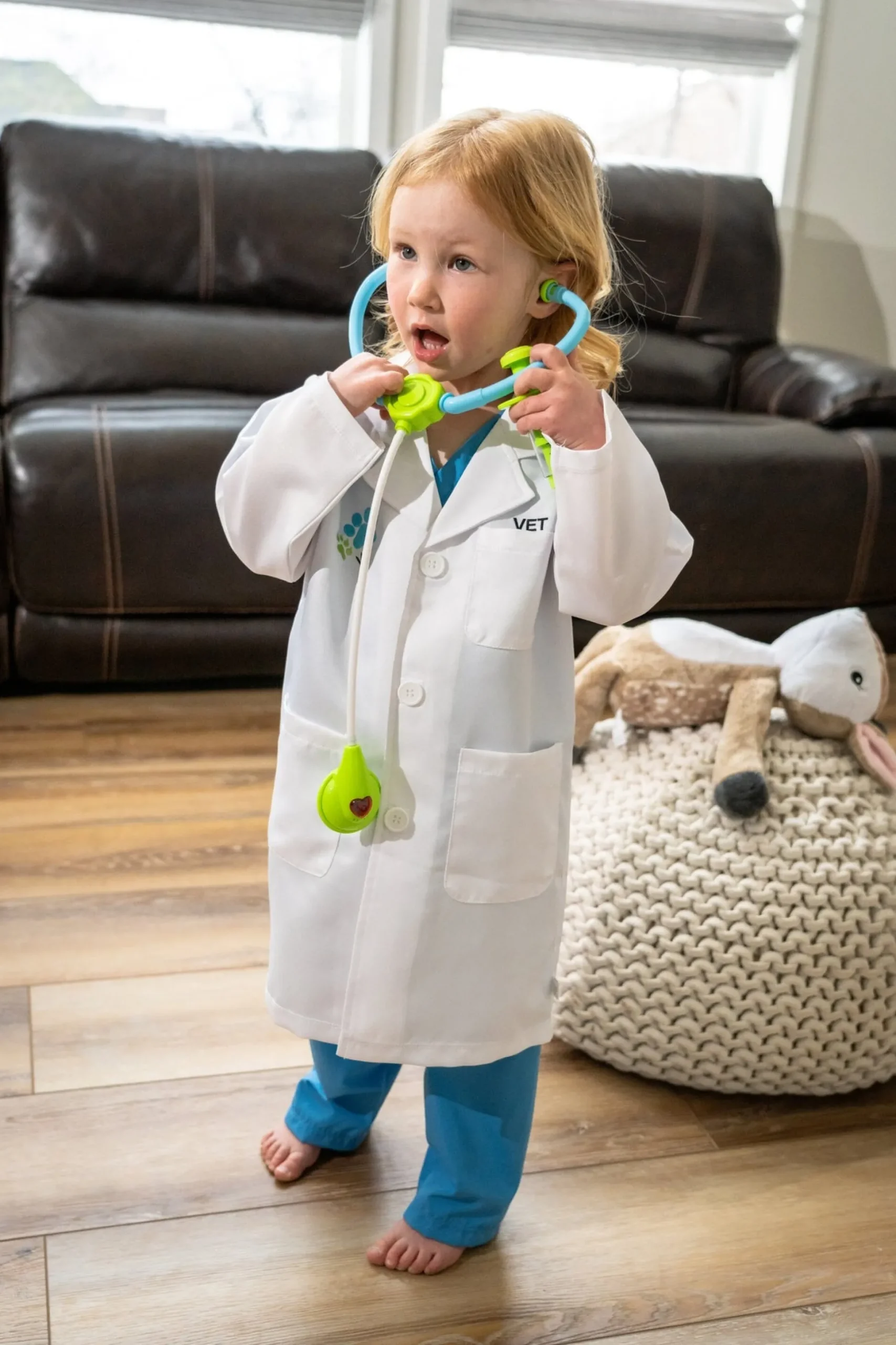 Little Adventures Vet Set> Dress Ups